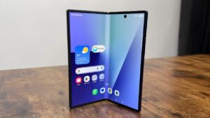 Samsung Galaxy Z Fold 8